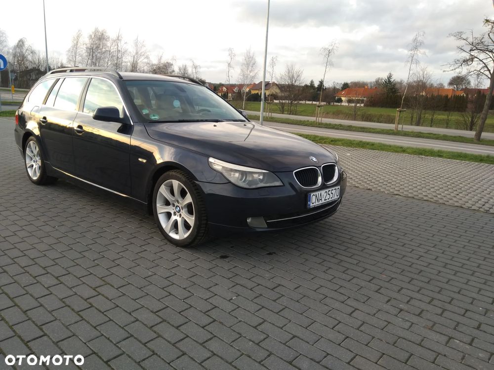 BMW Seria 5 520d Touring Special Edition - 1