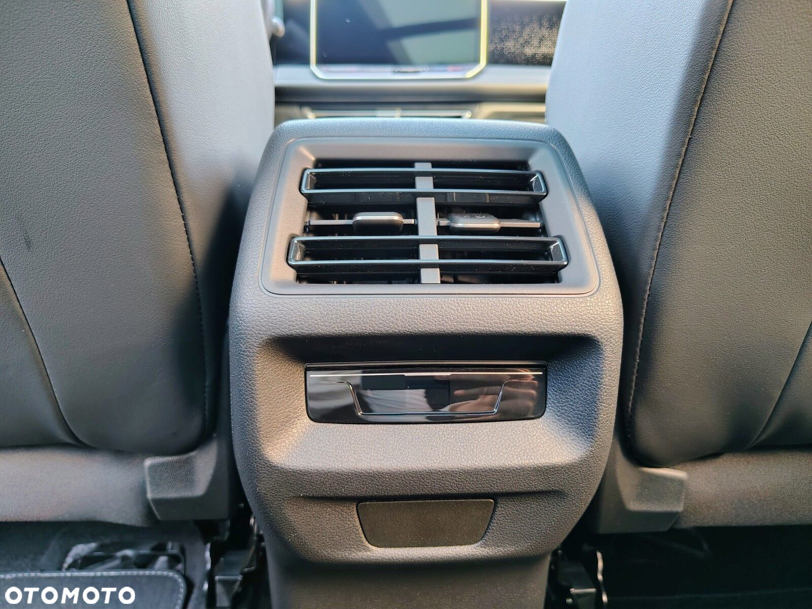 Volkswagen Tiguan - 14
