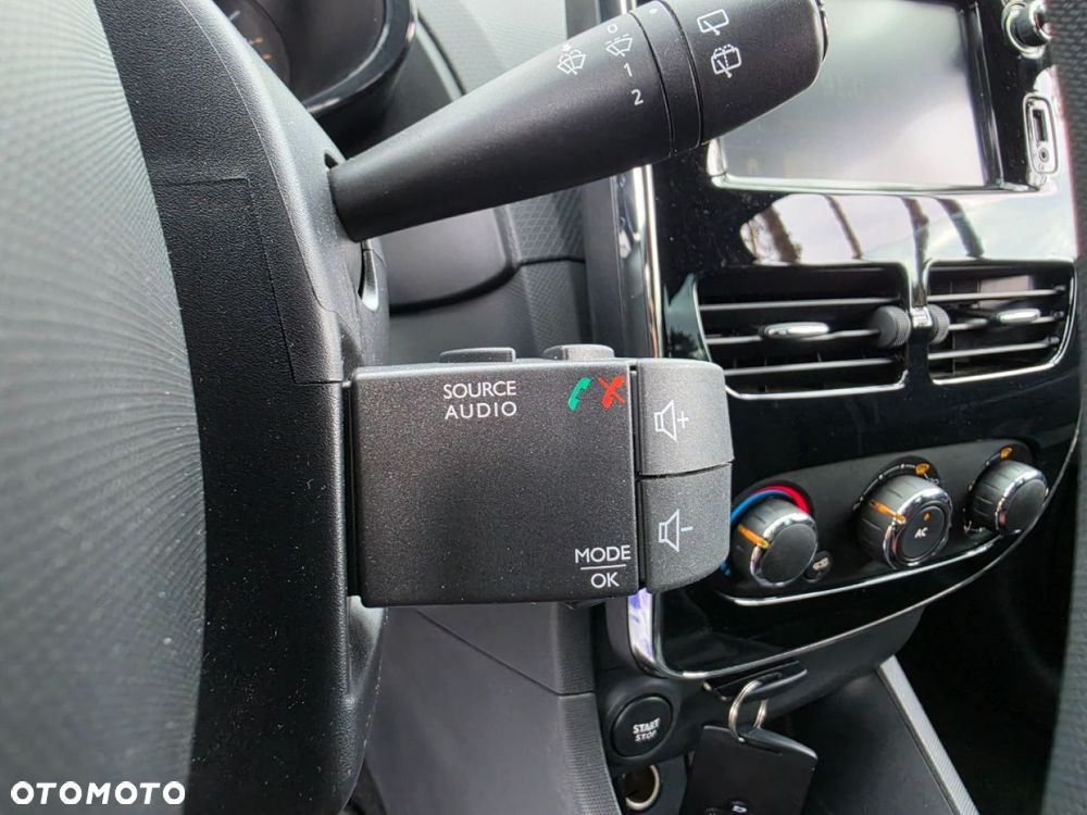 Renault Clio - 21