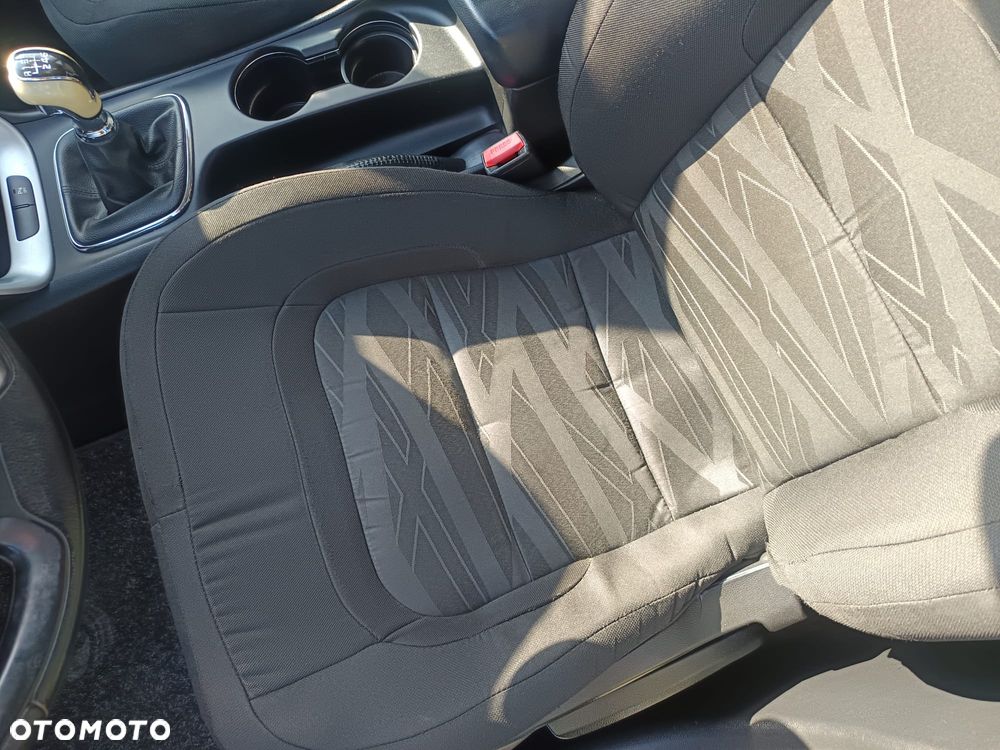 Kia Ceed - 8