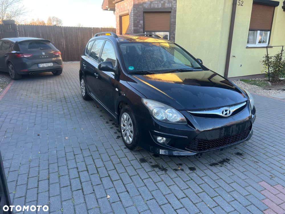 Hyundai i30 1.4 Base + - 1