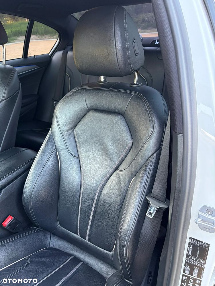 BMW Seria 5 520d xDrive Sport - 24