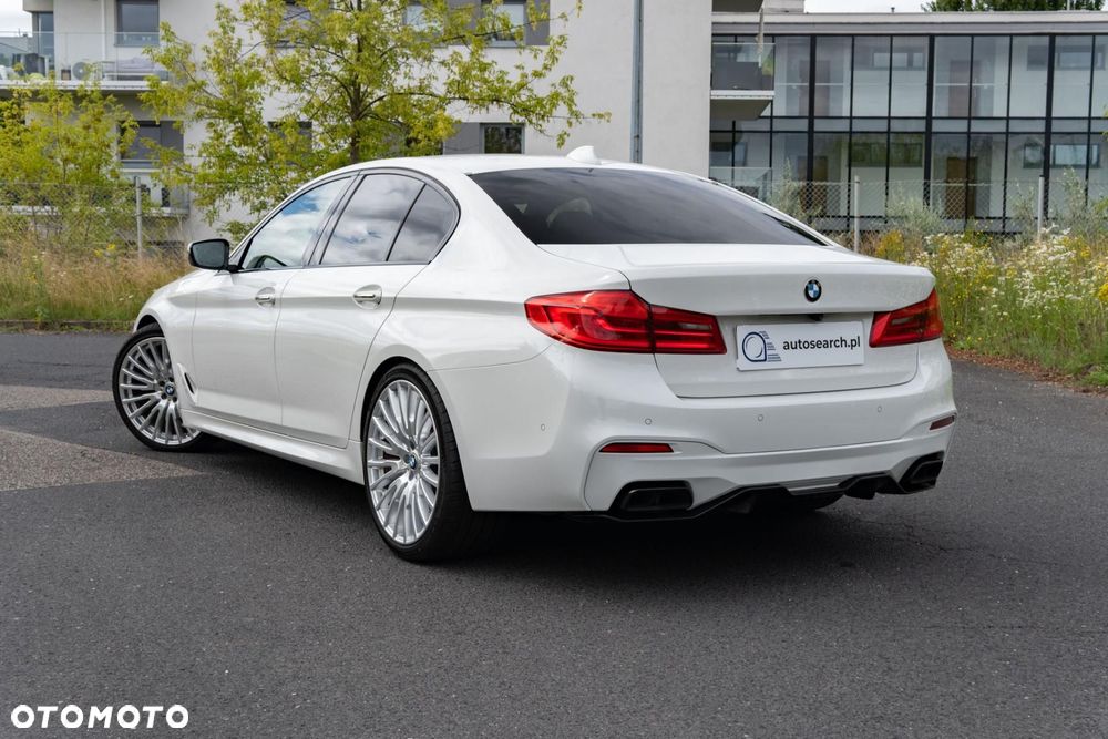 BMW Seria 5 M550i xDrive sport - 4