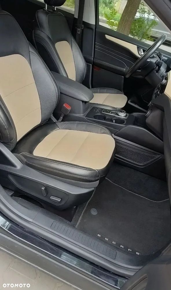Ford Escape - 12