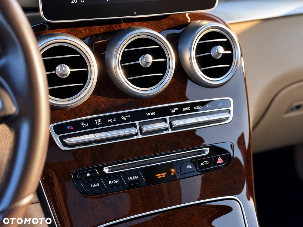 Mercedes-Benz GLC - 29