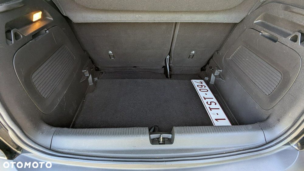 Opel Crossland X - 32