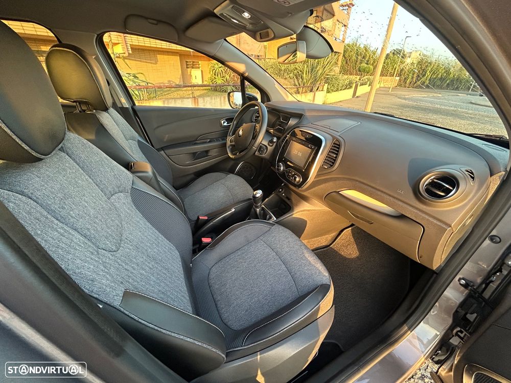Renault Captur 1.5 dCi Exclusive - 10