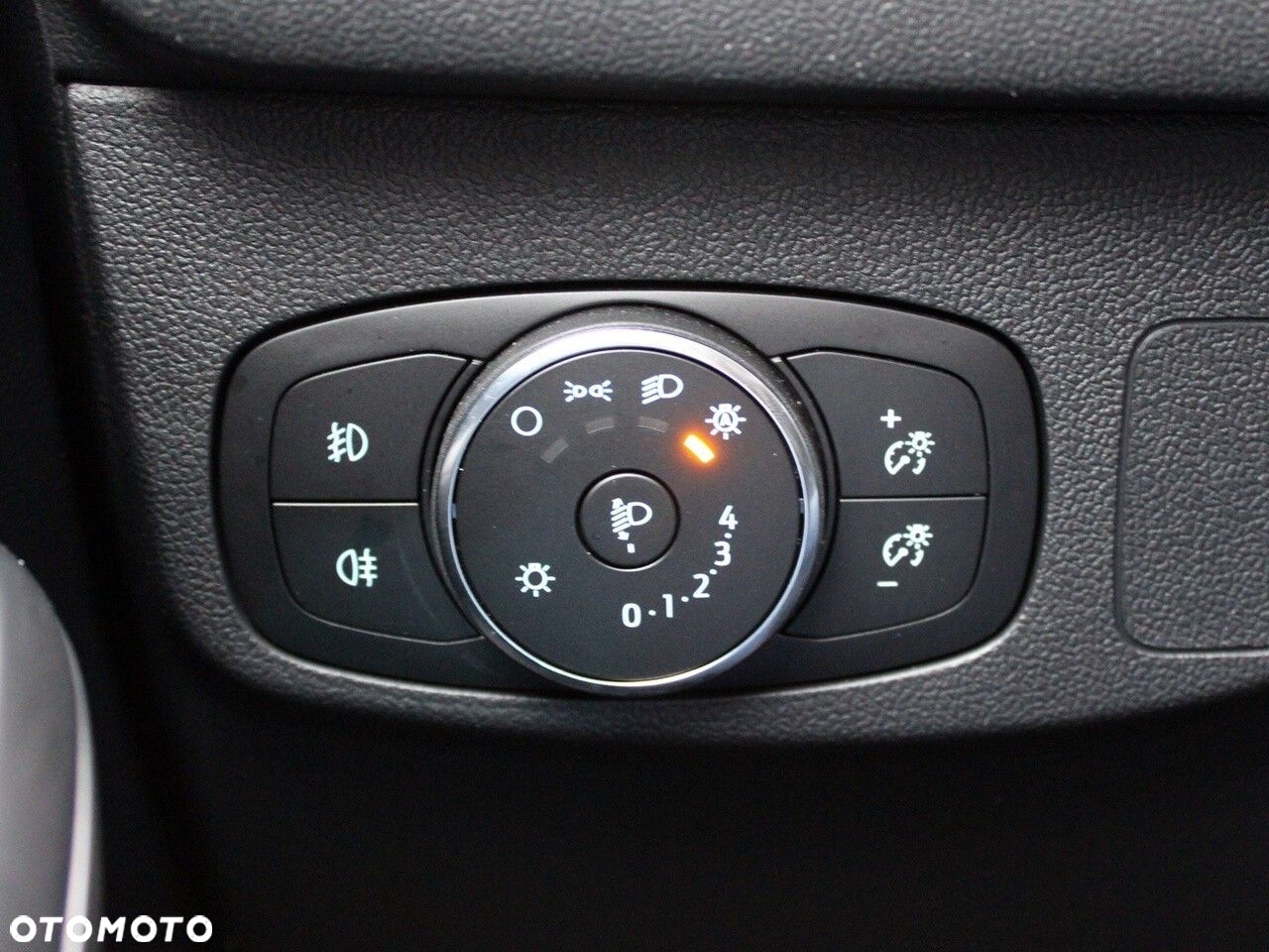 Ford Focus - 31