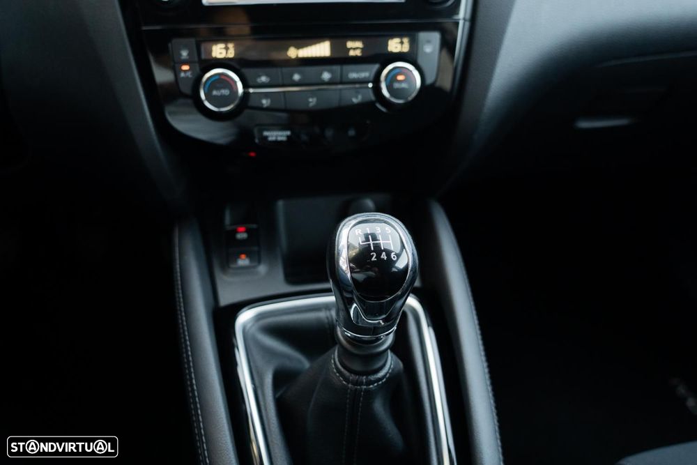 Nissan Qashqai 1.2 DIG-T Acenta Connect - 17