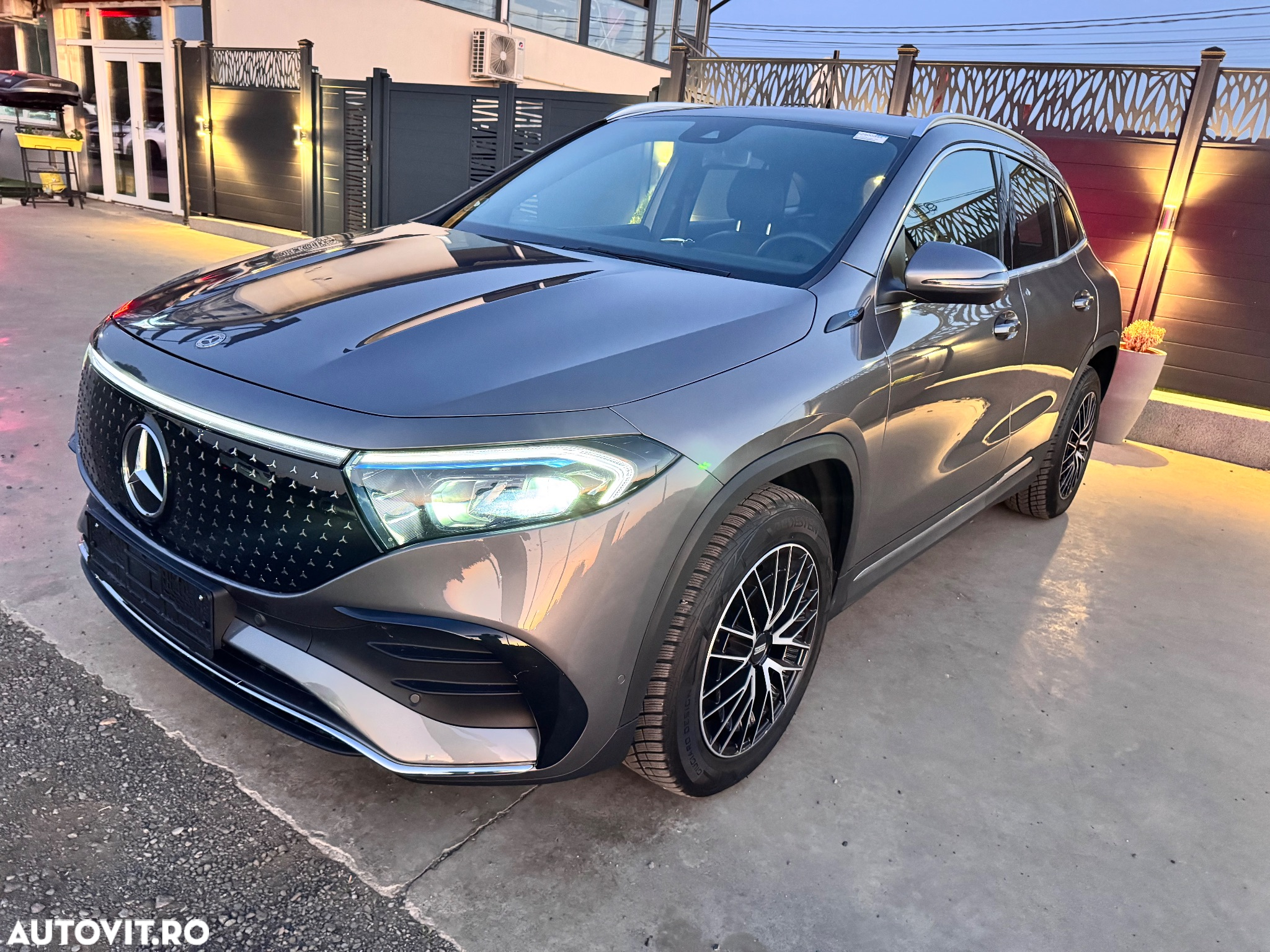 Mercedes-Benz EQA 250 AMG Line - 2