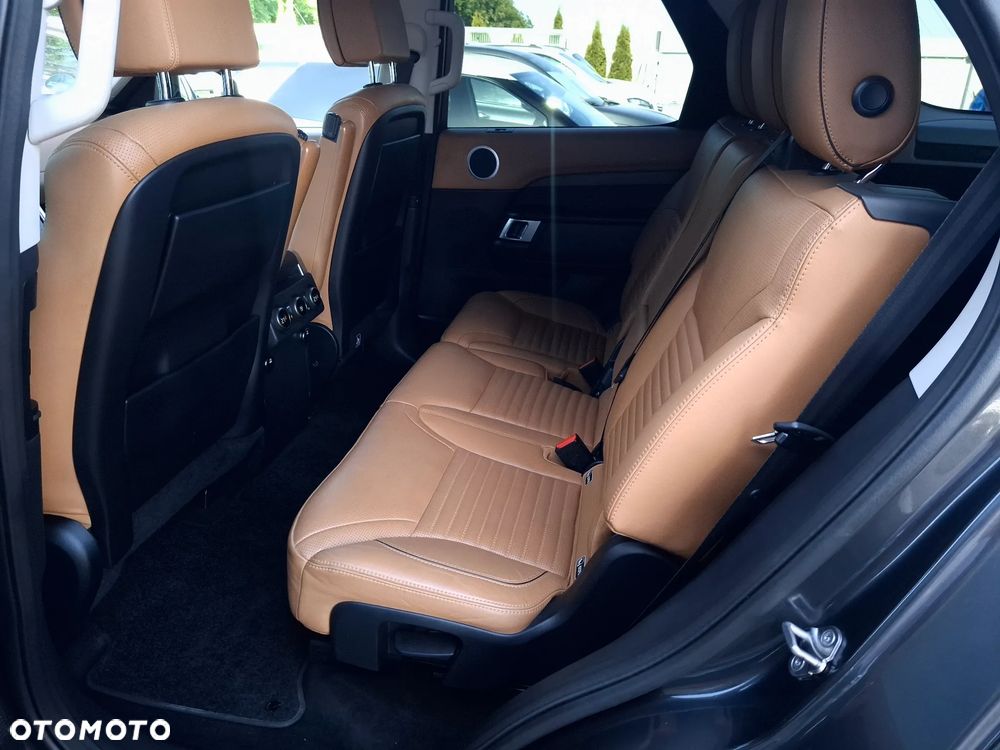 Land Rover Discovery 3.0 TD6 HSE Luxury - 22