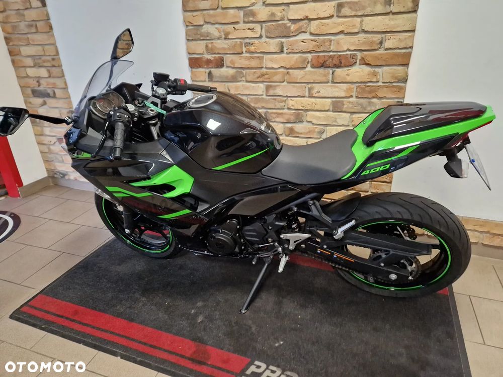 Kawasaki Ninja 400 - 10
