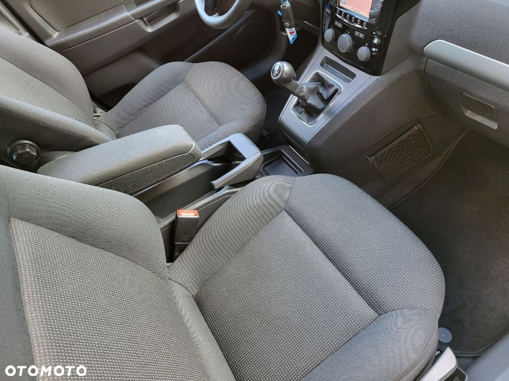 Opel Zafira - 28