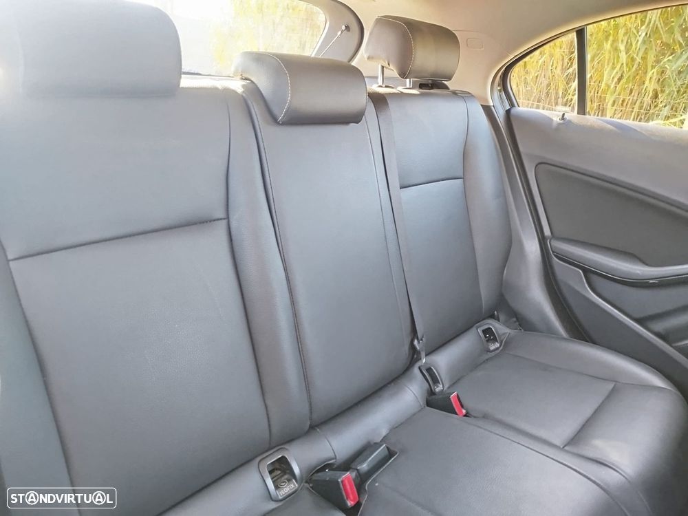 Mercedes-Benz A 180 - 18