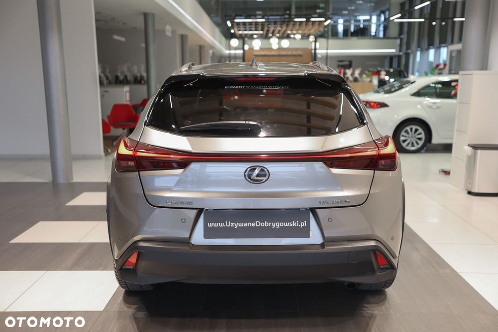Lexus UX - 6