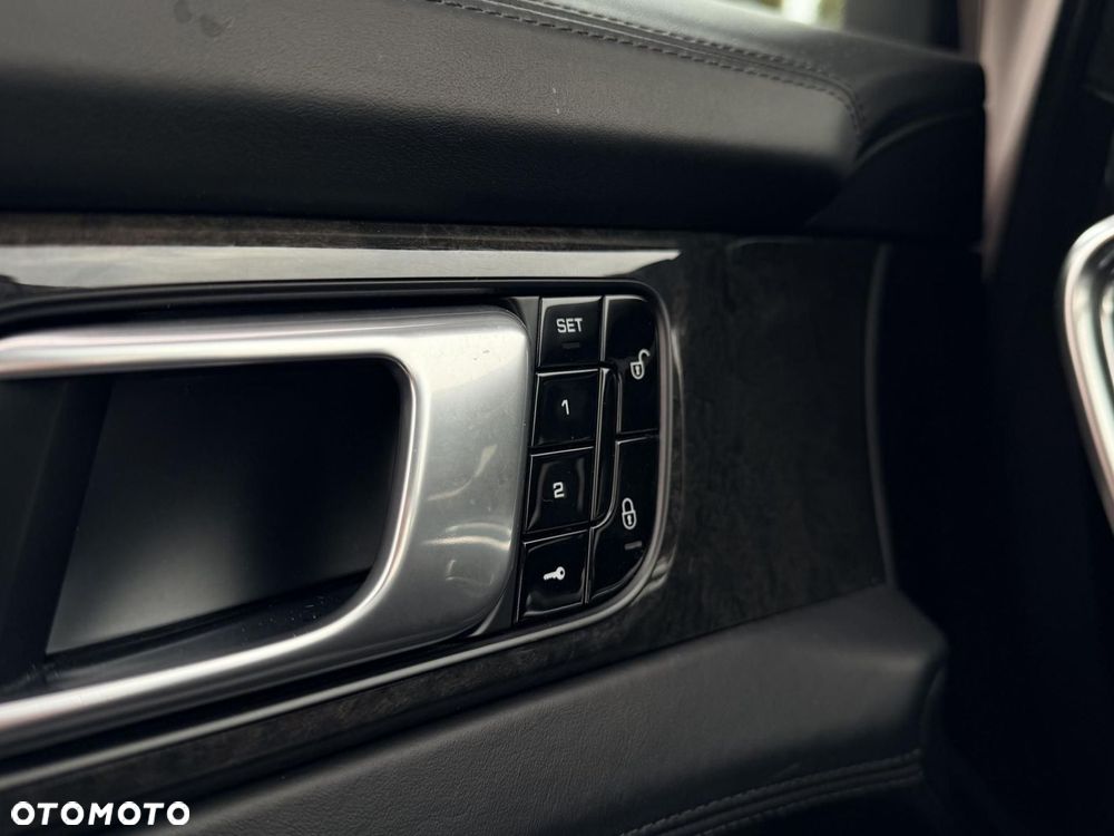 Porsche Panamera Turbo S E-Hybrid - 29