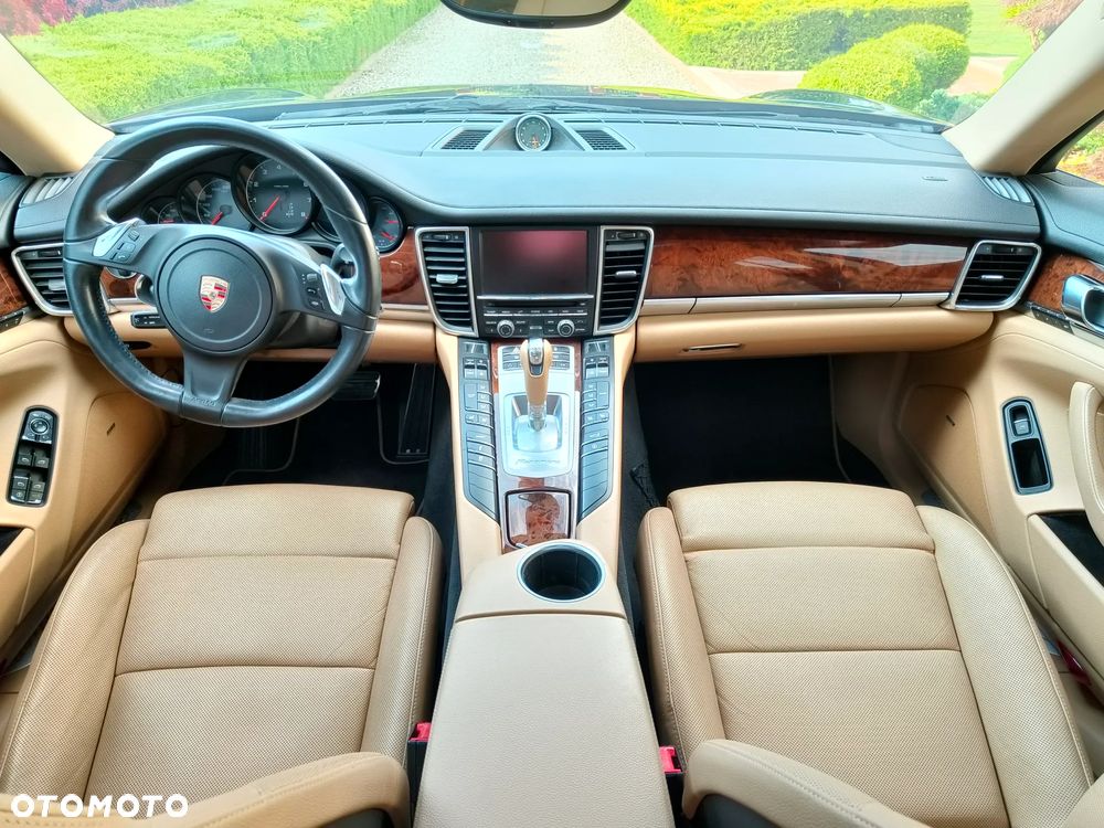 Porsche Panamera 4 PDK Platinum Edition - 17