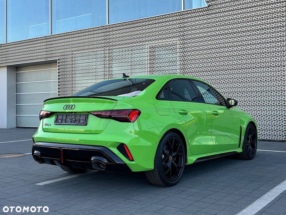 Audi RS3 Limousine - 14