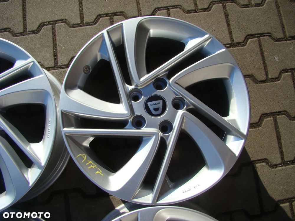 a177 5x114.3 Dacia Duster 7Jx17 et40 Nowy Sacz - 3