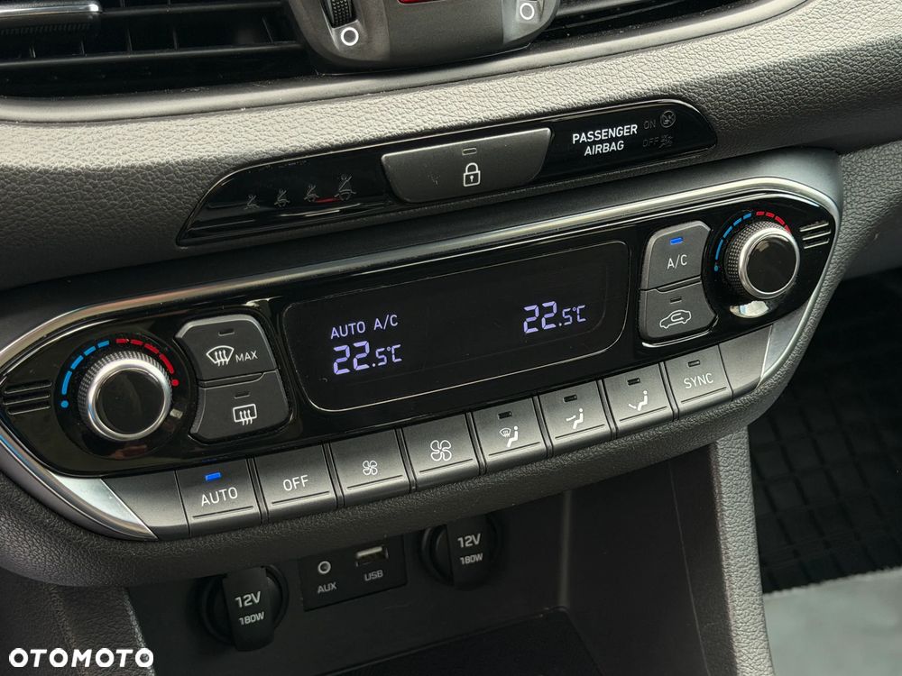 Hyundai i30 1.6 D Comfort DCT - 20