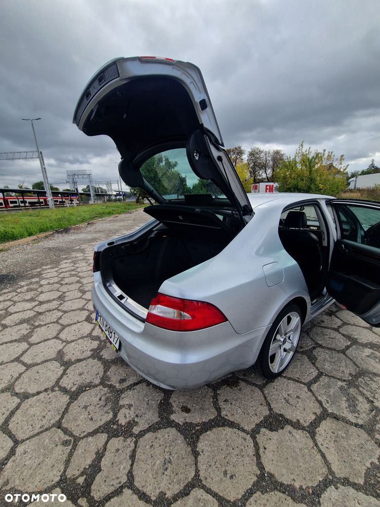 Skoda Superb 2.0 TDI Comfort DSG - 17