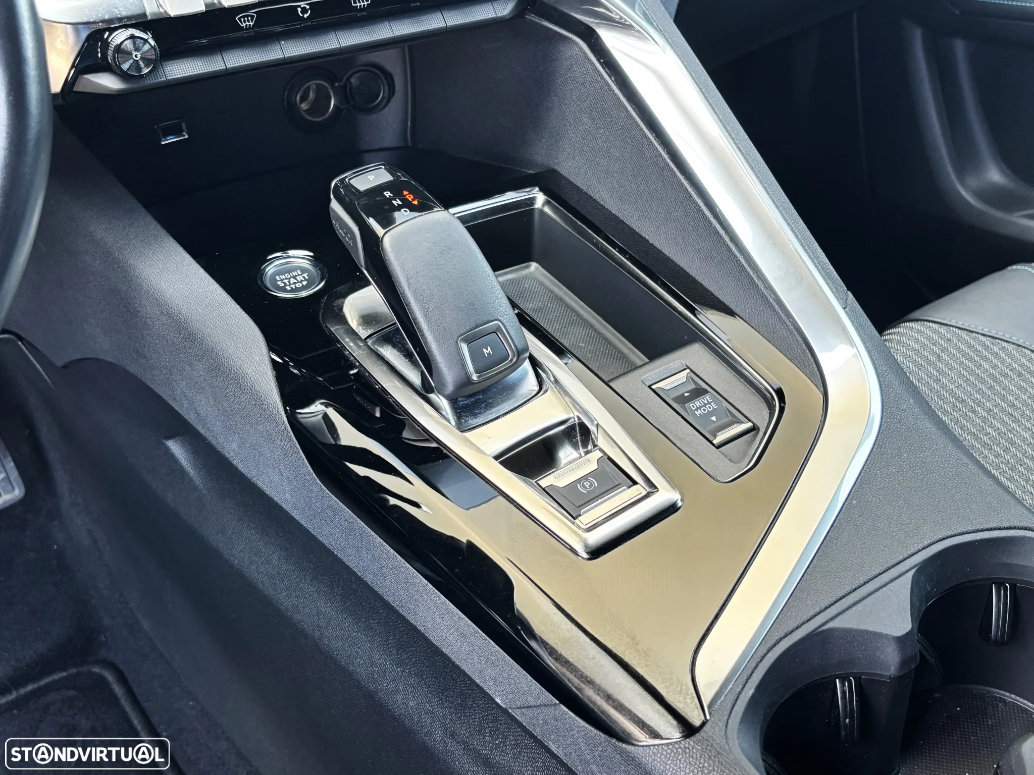 Peugeot 5008 1.5 BlueHDi Allure Pack EAT8 - 37