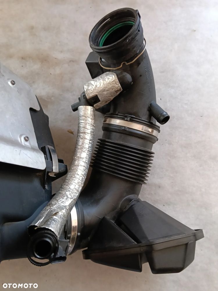 OBUDOWA FILTRA POWIETRZA REZONATOR BMW F20 F22 F30 F33 F36 8601682 8601678 BENZYNA - 3