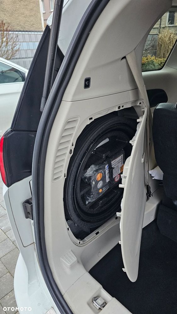 Chrysler Pacifica - 16