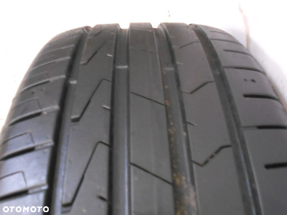 OPONA POJEDYNKA  235/55R17 HANKOOK VENTUS PRIME 3 DOT 4920 7.7MM - 2