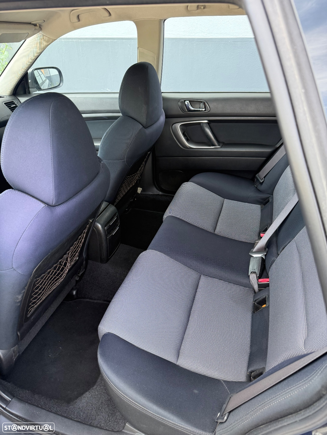 Subaru Legacy - 10