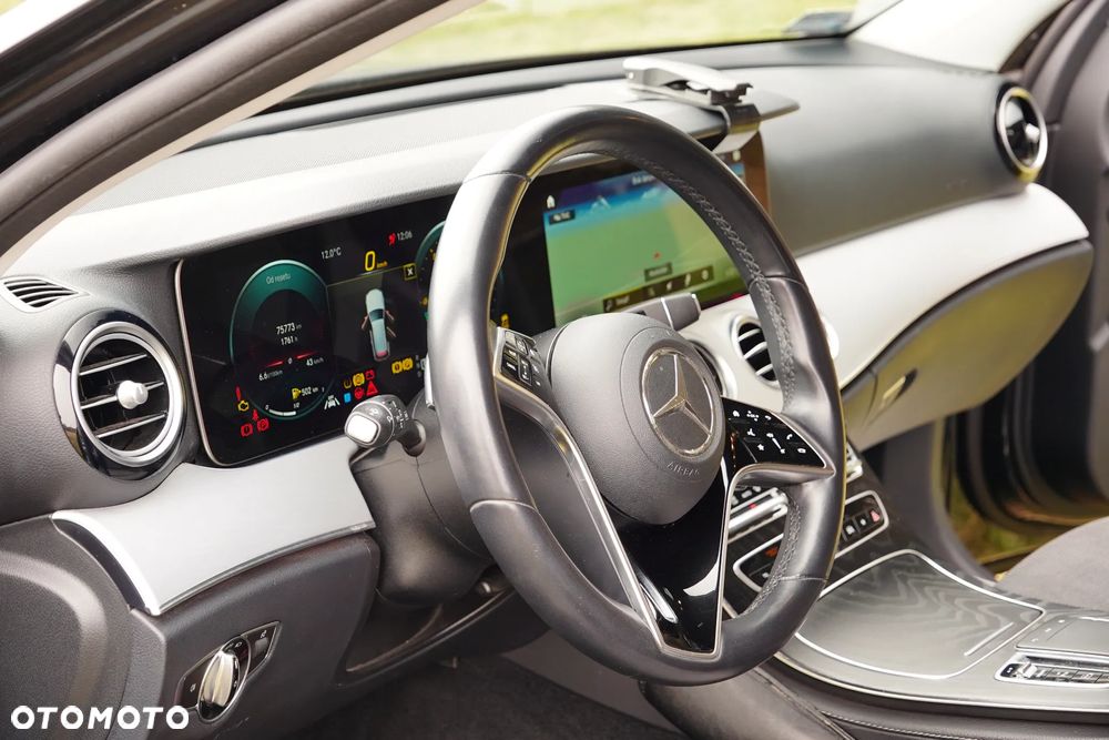 Mercedes-Benz Klasa E 220 d 4-Matic AMG - 20