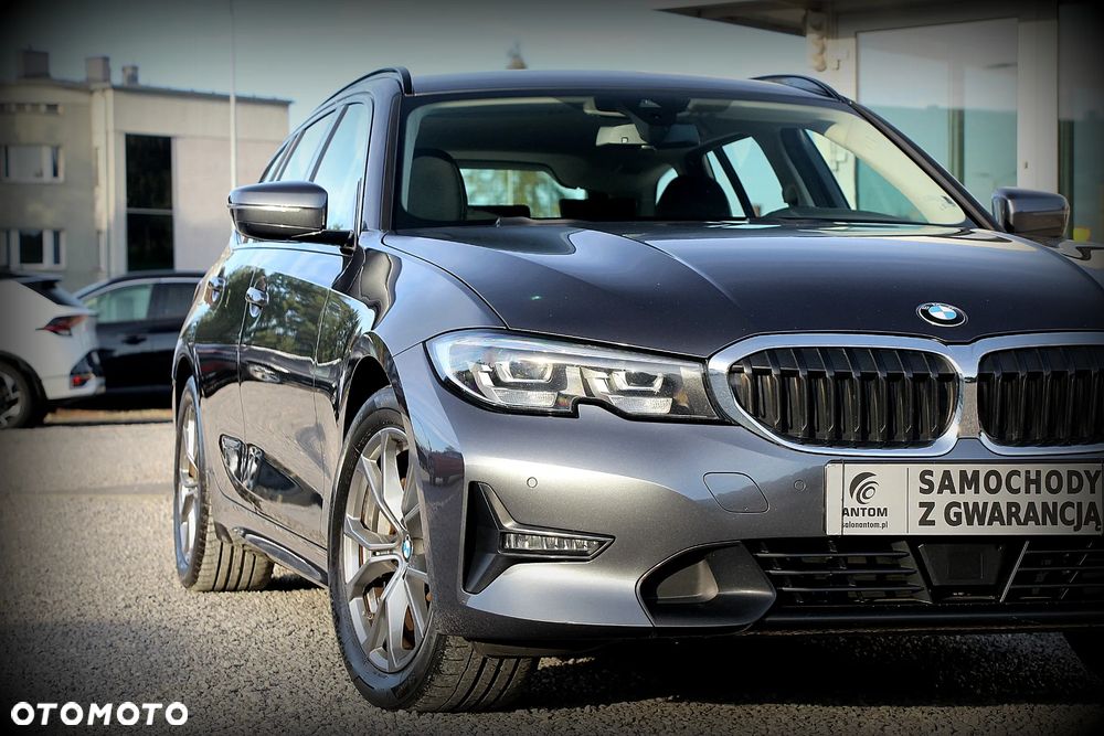 BMW Seria 3 330e Sport Line - 2
