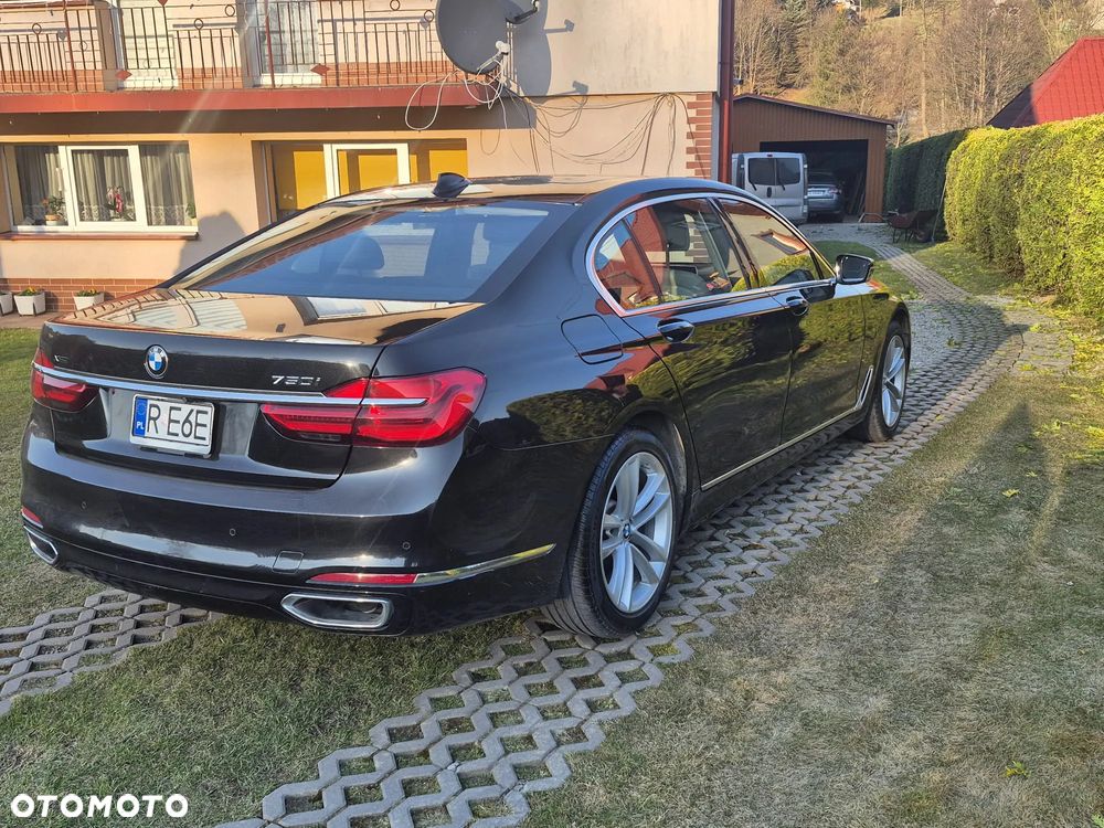 BMW Seria 7 750i xDrive Edition Exclusive - 3