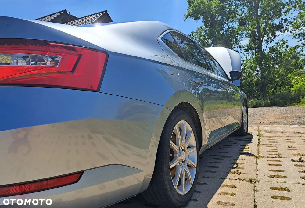 Skoda Superb 2.0 TDI Ambition - 5