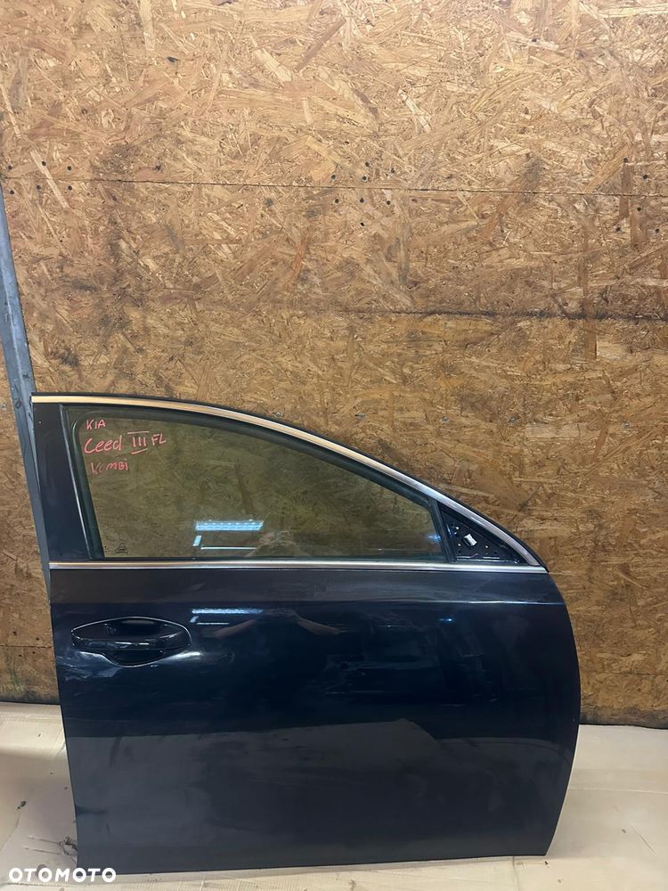 Drzwi prawe przednie Kia ceed III lift kombi