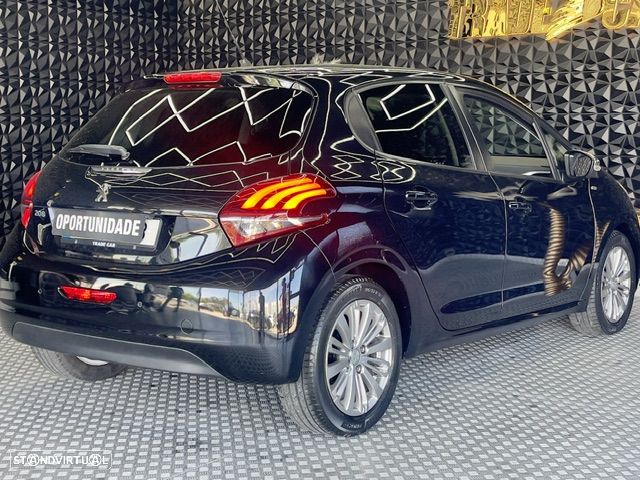 Peugeot 208 1.6 BlueHDi Style - 5