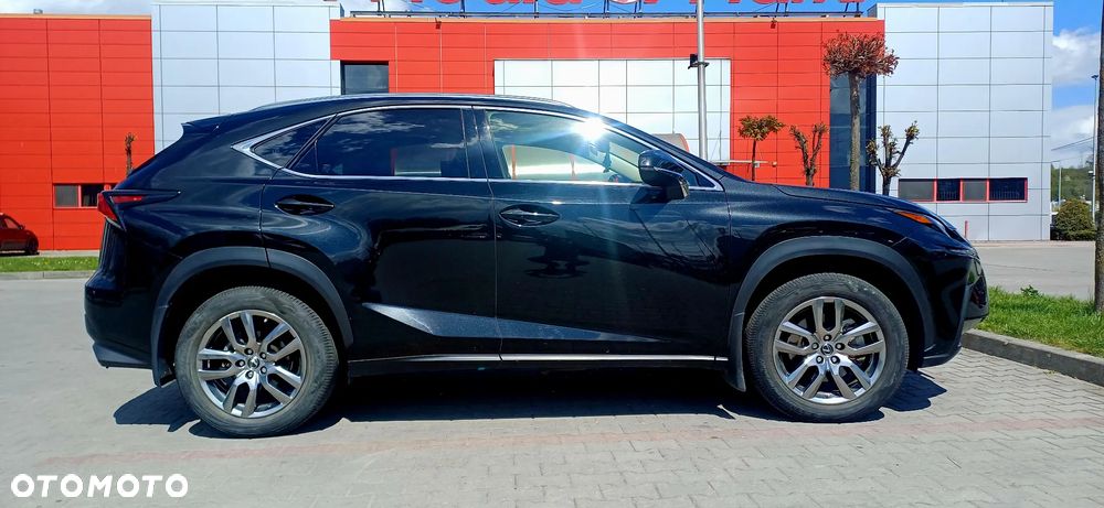 Lexus NX 300 - 16