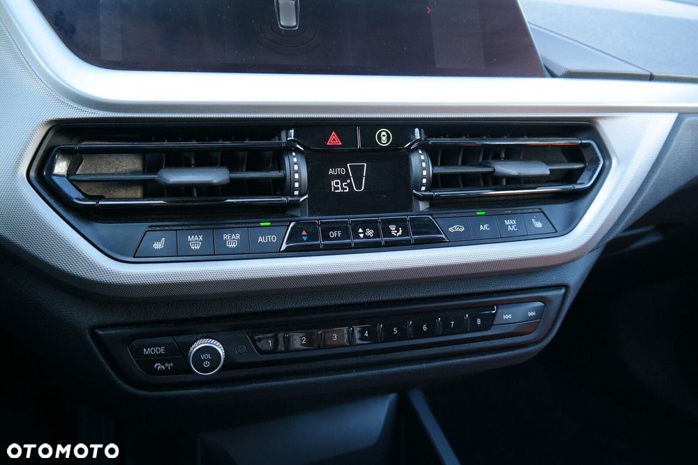 BMW Seria 1 - 25