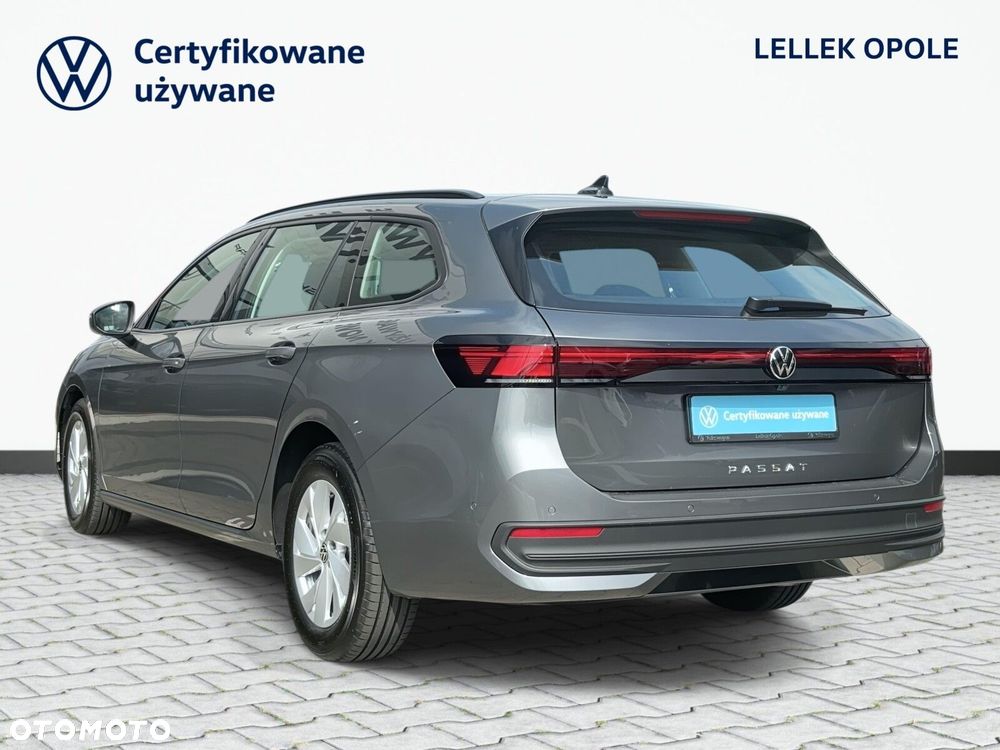 Volkswagen Passat Variant 2.0 TDI SCR DSG - 9