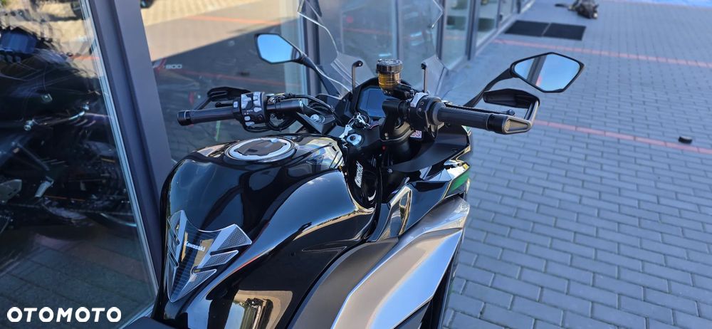 Kawasaki Ninja 1000 SX - 23