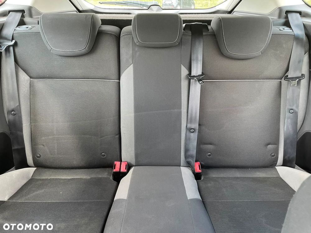 Ford Focus 1.6 TDCi Ambiente - 8