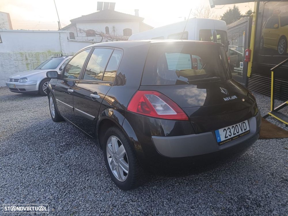 Renault Mégane 1.5 dCi Confort - 13