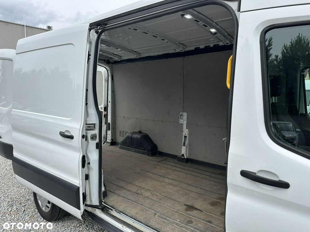 Ford Transit - 10