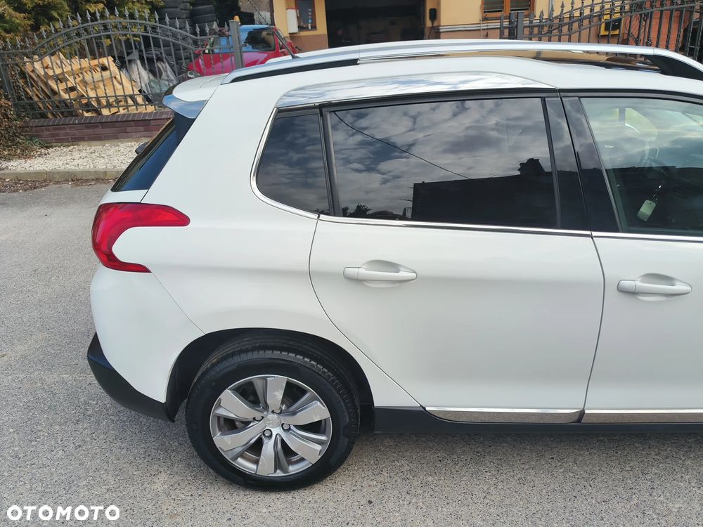 Peugeot 2008 PureTech 82 Allure - 33