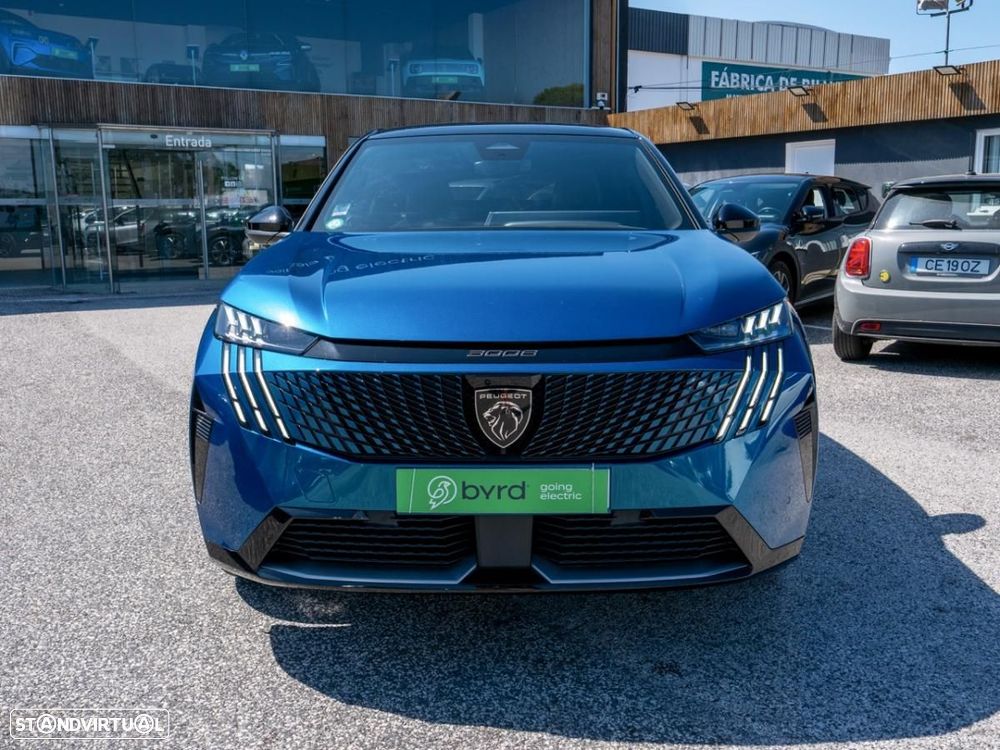Peugeot e-3008 73 kWh GT — fotografia 4