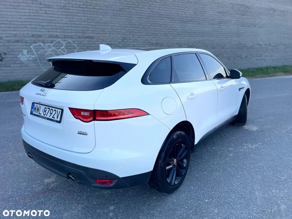 Jaguar F-Pace 25t AWD Prestige - 12