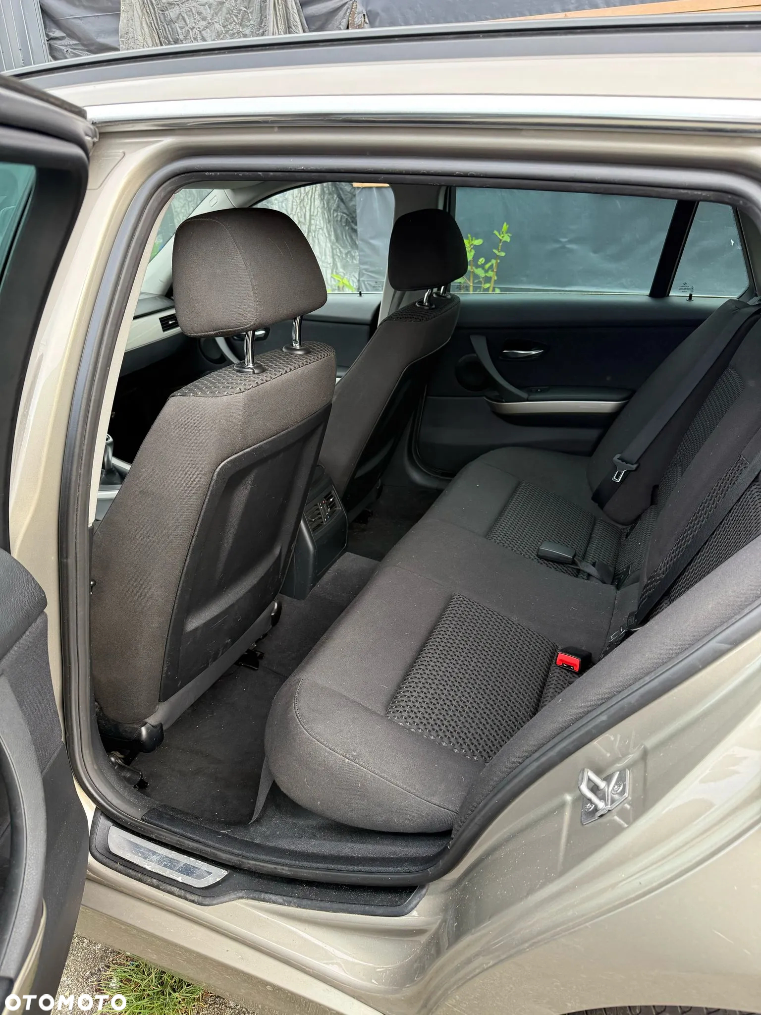 BMW Seria 3 320i Touring - 13