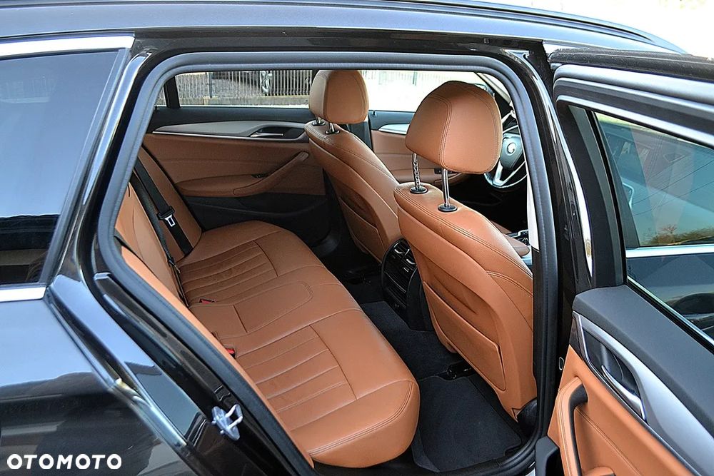 BMW Seria 5 520d Luxury Line sport - 17