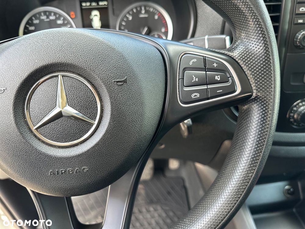 Mercedes-Benz VITO - 23