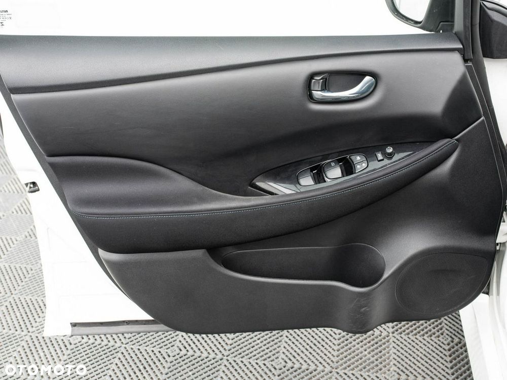 Nissan Leaf 40kWh N-Connecta - 10